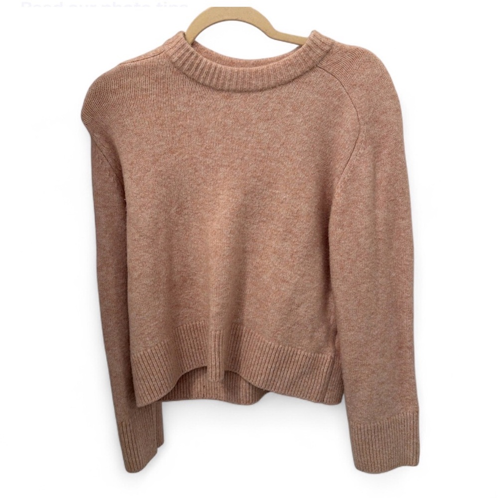 Abercrombie & Fitch Women's Baby Pink Crew Neck Sweater